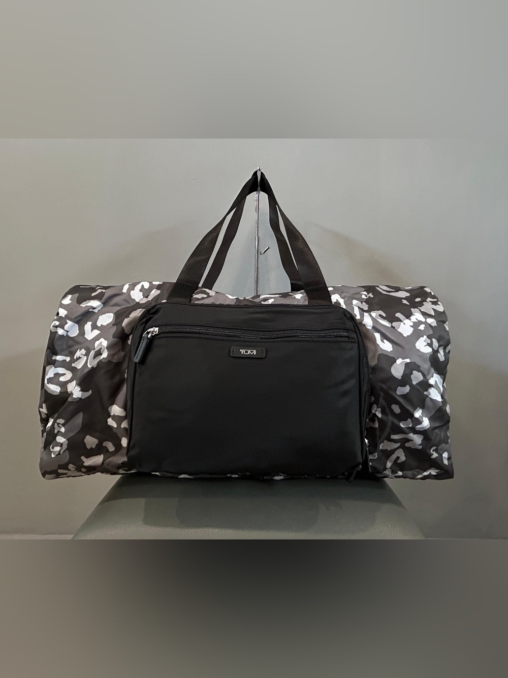 NWT TUMI Packable/Foldable Duffel Charcoal Black (CHCDO)